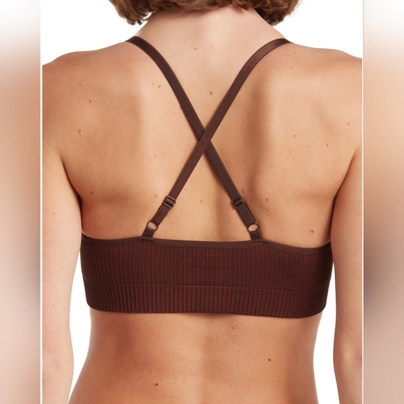 Good American Seamless Chunky Rib Bra - Picture 2 of 7